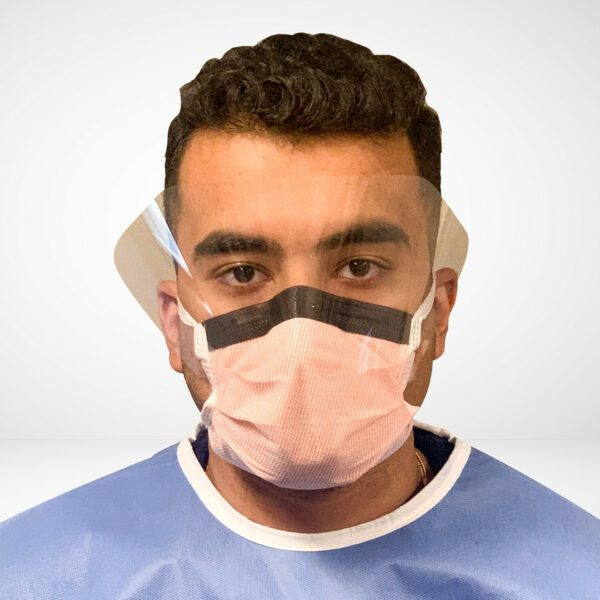 Surgeon wearing plastic face mask - Stock Image - M550/0408